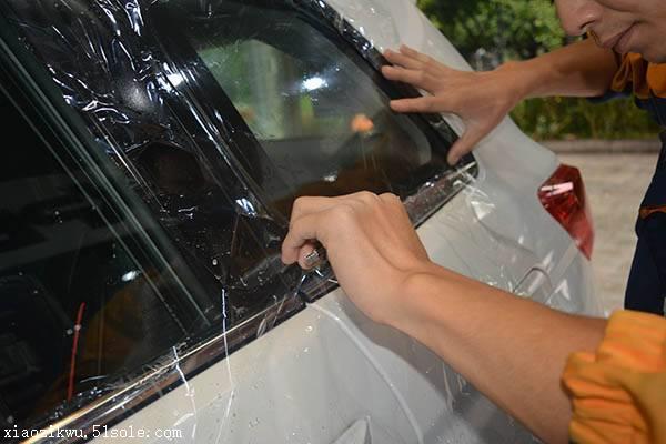 如何鉴别汽车玻璃贴膜产品的优劣 找准方法其实很简单